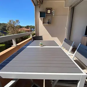 Appartement St-raphaël - Joli T1 Au Port De Santa-lucia France